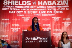 LR_SHO-FLINT-PRESSER-CLARESSA-SHIELDS-TRAPPFOTOS-AUG142019-6811