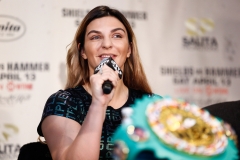 LR_SHO-SHIELDS VS HAMMER PRESSER-CHRISTINA HAMMER-TRAPPFOTOS-02262019-4104