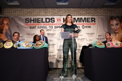 LR_SHO-SHIELDS VS HAMMER PRESSER-CHRISTINA HAMMER-TRAPPFOTOS-02262019-9427