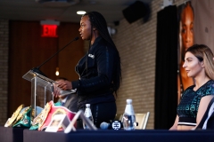 LR_SHO-SHIELDS VS HAMMER PRESSER-CLARESSA SHIELDS-TRAPPFOTOS-02262019-4056